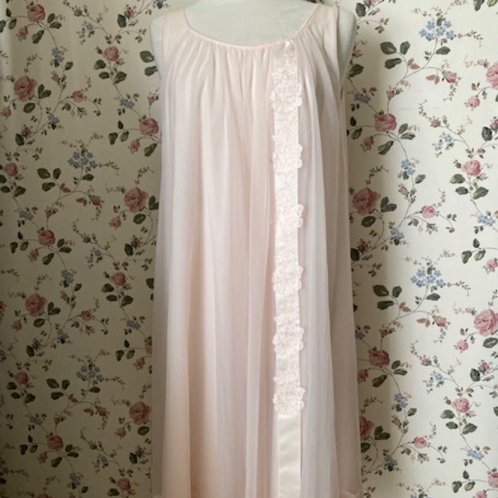 1990's Nylon & Chiffon Waltz Length Nightie